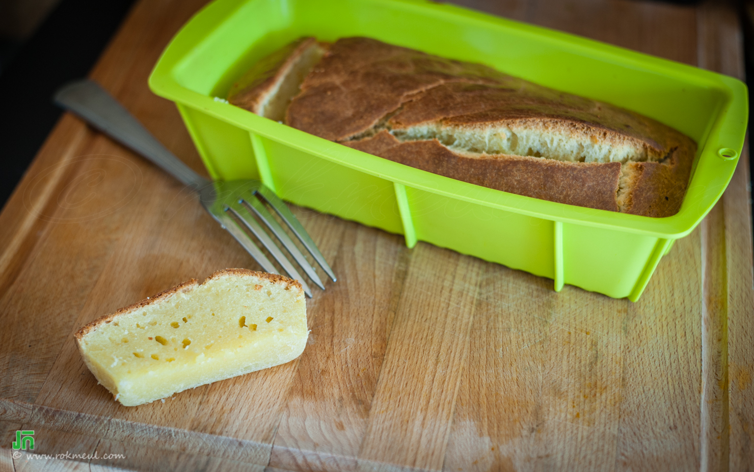 Yogurt cake become a yogurt bread ^^