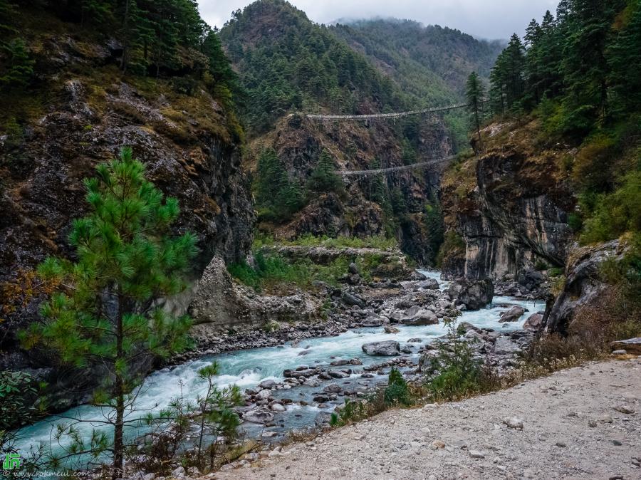 On the way from Namche Bazar to Monjo.